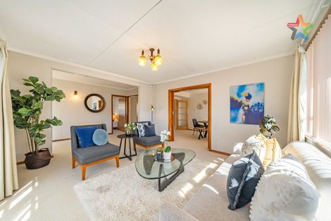 Photo of property in 6 Foster Street, Taita, Lower Hutt, 5011