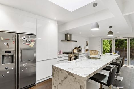 Photo of property in 34 Richmond Avenue, Karori, Wellington, 6012