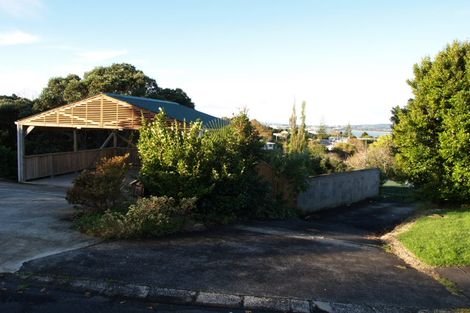 Photo of property in 1 Fenton Terrace, Cockle Bay, Auckland, 2014