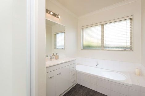 Photo of property in 3 La Sendero Way, Bethlehem, Tauranga, 3110