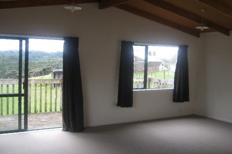 Photo of property in 451 Paremoremo Road, Paremoremo, Auckland, 0632
