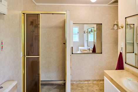 Photo of property in 17 Annan Grove, Papakowhai, Porirua, 5024