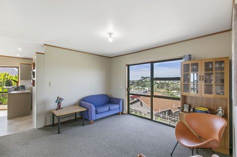 Photo of property in 14 Rifleman Rise, Unsworth Heights, Auckland, 0632