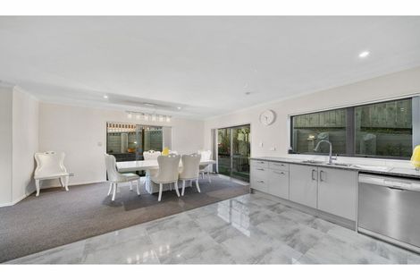 Photo of property in 14 Kereru Rise, Papakura, 2110