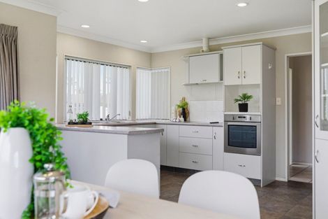 Photo of property in 655 Grenada Street, Papamoa Beach, Papamoa, 3118