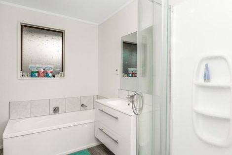 Photo of property in 16 Phoenix Place, Dinsdale, Hamilton, 3204