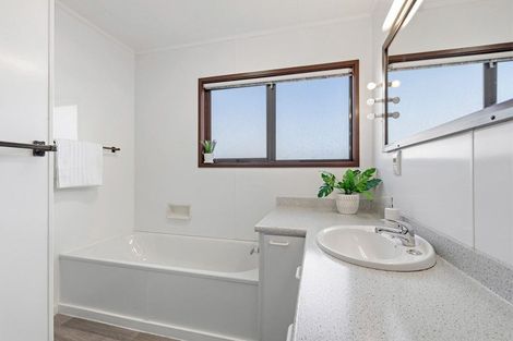 Photo of property in 9 Oregon Drive, Kelvin Heights, Queenstown, 9300