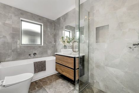 Photo of property in 6 Bendridge Street, Flat Bush, Auckland, 2019
