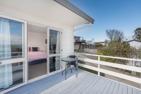 Photo of property in 37 Sunset Street, Hilltop, Taupo, 3330