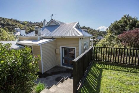 Photo of property in 112 Cliffs Road, Saint Clair, Dunedin, 9012
