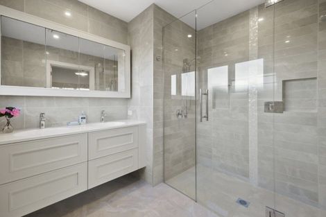 Photo of property in 370 Bay View Road, Saint Clair, Dunedin, 9012