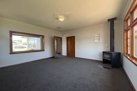 Photo of property in 67 Featherston Street, Takaro, Palmerston North, 4412