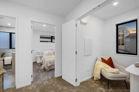 Photo of property in 33c Garadice Road, Rothesay Bay, Auckland, 0630