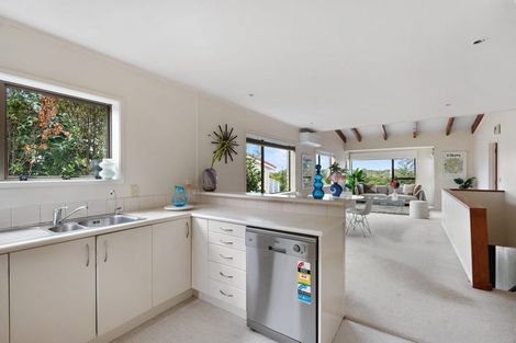 Photo of property in 3/3 Peter Terrace, Castor Bay, Auckland, 0620