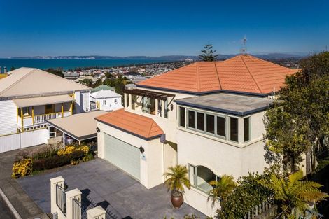 Photo of property in 11 Sealy Road, Bluff Hill, Napier, 4110