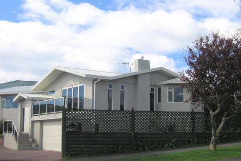Photo of property in 2/40 Shepherd Road, Waipahihi, Taupo, 3330