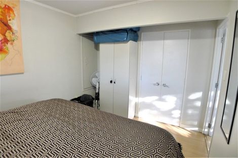Photo of property in 23 Flaunty Place, West Harbour, Auckland, 0618