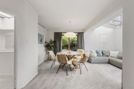 Photo of property in 127 Mellons Bay Road, Mellons Bay, Auckland, 2014