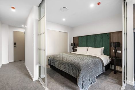 Photo of property in Proximity Apartment Hotel, 906/172u Thorndon Quay, Pipitea, Wellington, 6011