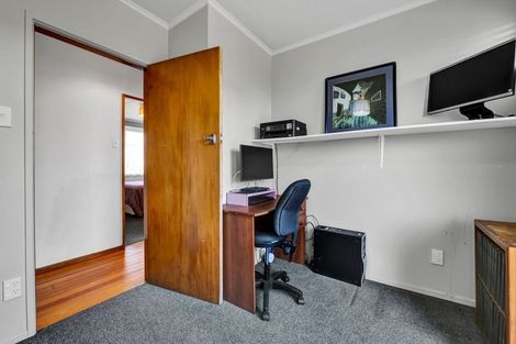 Photo of property in 37 Reid Avenue, Hawera, 4610