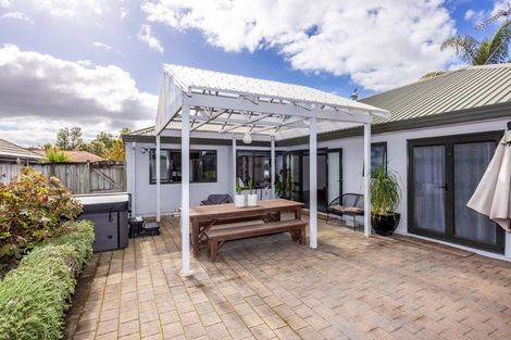 Photo of property in 33 Ayrshire Drive, Grandview Heights, Hamilton, 3200