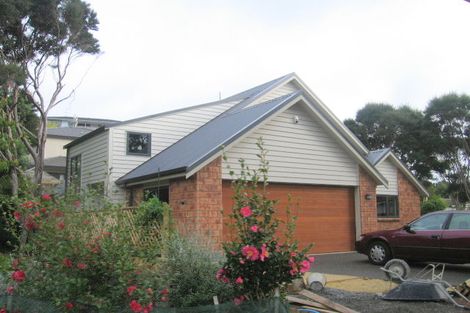 Photo of property in 20 Latitude Close, Whitby, Porirua, 5024