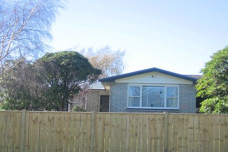 Photo of property in 43 Mazengarb Road, Paraparaumu Beach, Paraparaumu, 5032
