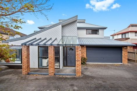 Photo of property in 6 Glucina Avenue, West Harbour, Auckland, 0618