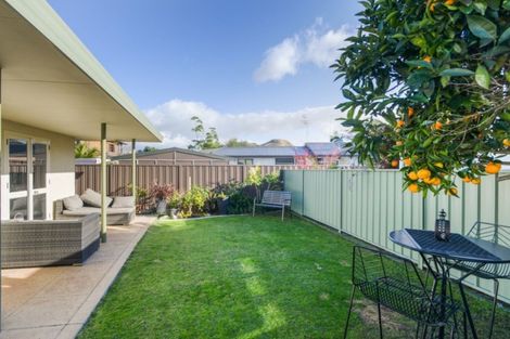 Photo of property in 6a Balmoral Street, Taradale, Napier, 4112
