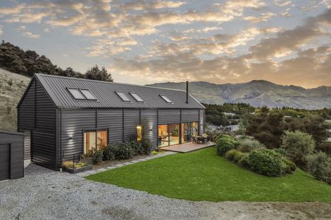 Photo of property in 4 Highfield Ridge, Wanaka, 9305