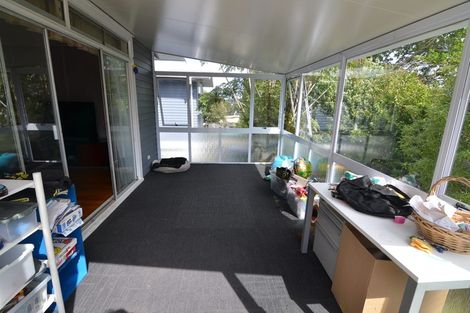 Photo of property in 105 Bond Crescent, Forrest Hill, Auckland, 0620