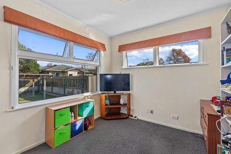 Photo of property in 29 Lyndhurst Road, Te Atatu South, Auckland, 0610