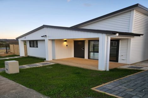 Photo of property in 4a Enchantment Lane, Karaka, Papakura, 2113