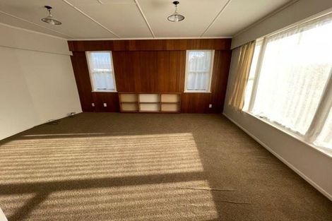 Photo of property in 96 Edmonton Road, Henderson, Auckland, 0612