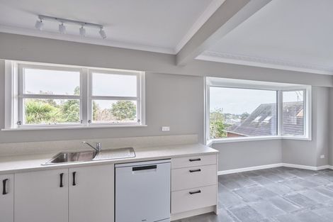 Photo of property in 20 Victoria Road, New Plymouth, 4310