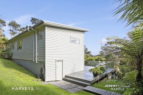 Photo of property in 31c Woodfern Crescent, Titirangi, Auckland, 0604
