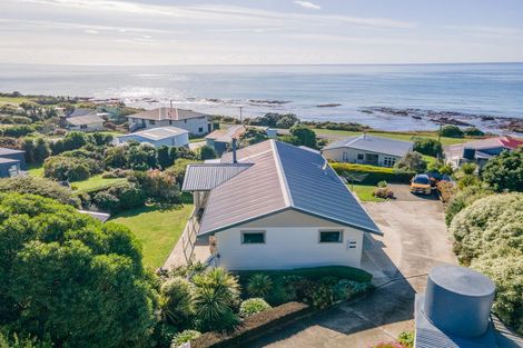 Photo of property in 21 Nasmyth Street, Kakanui, Oamaru, 9495
