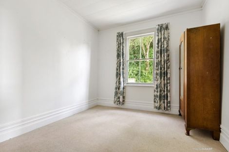 Photo of property in 94 Rolleston Street, Mount Cook, Wellington, 6021