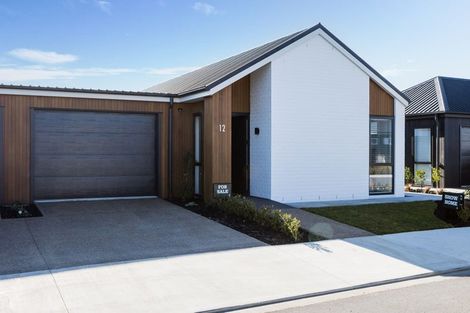 Photo of property in 12 Evergreen Parade, Rosehill, 2113