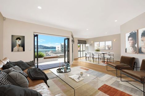 Photo of property in 10/22u Oriental Terrace, Oriental Bay, Wellington, 6011