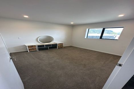 Photo of property in 39 Oakum Road, Whitby, Porirua, 5024