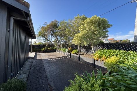 Photo of property in 27a Bay Street, Red Beach, 0932