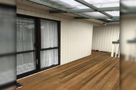 Photo of property in 12 Patrice Place, Massey, Auckland, 0614