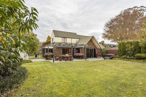 Photo of property in 5 Abbotts Place, Avonhead, Christchurch, 8042