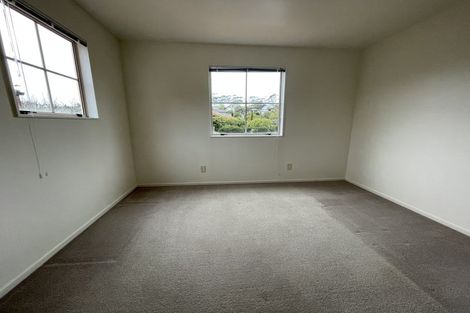Photo of property in 2/47 Lavery Place, Sunnynook, Auckland, 0632