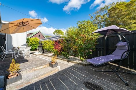Photo of property in 176 Henderson Valley Road, Henderson, Auckland, 0612