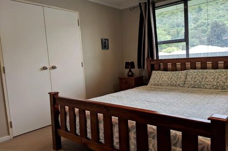 Photo of property in 6f1- Gemstone Drive, Birchville, Upper Hutt, 5018