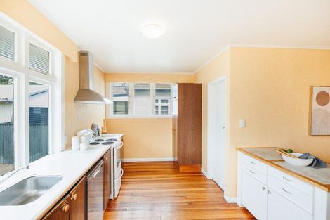 Photo of property in 7 Hobson Place, Takaro, Palmerston North, 4412