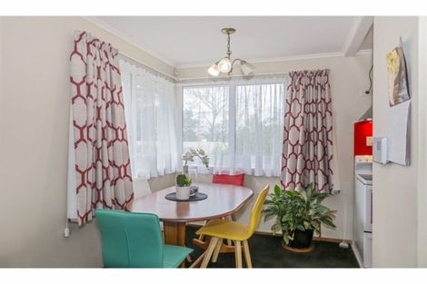 Photo of property in 1/23 Merton Avenue, Glenfield, Auckland, 0627