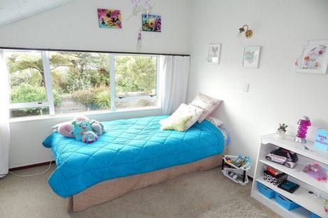 Photo of property in 17 Lyndhurst Street, Westport, 7825